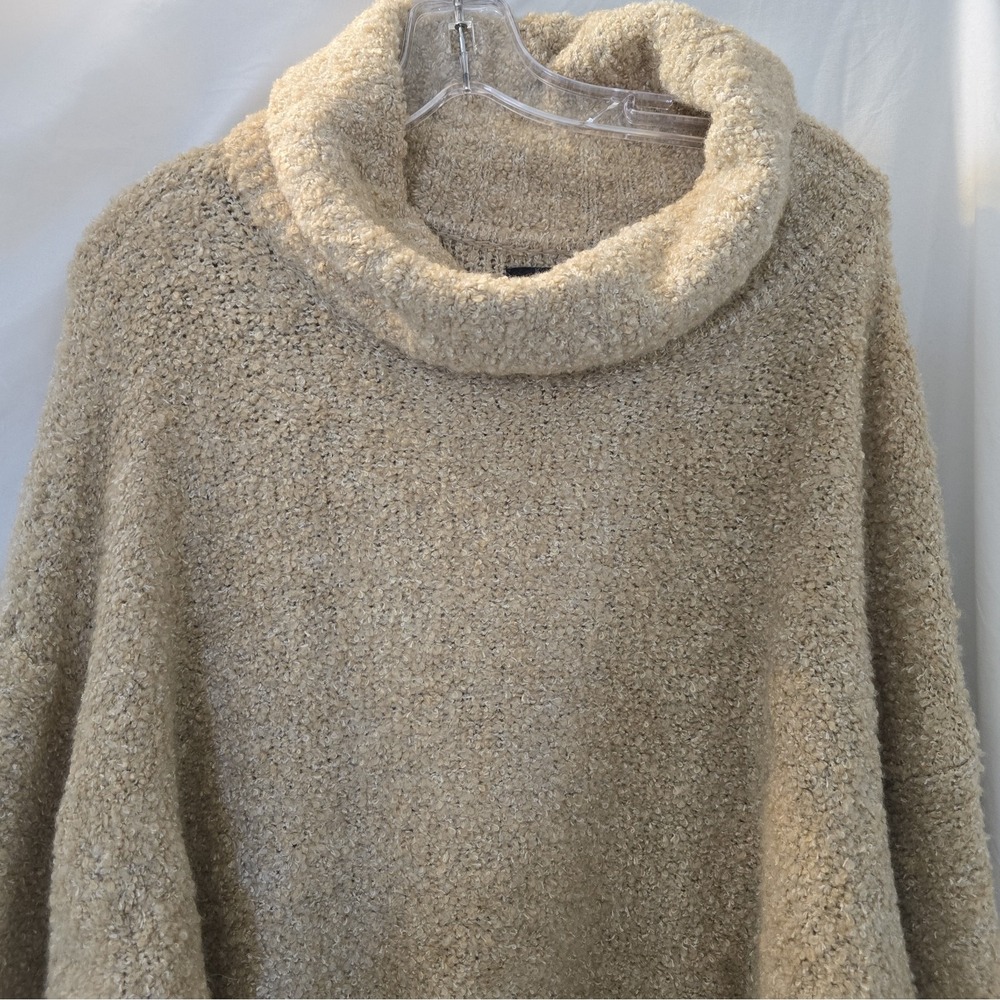Gap Cozy Boucle Turtleneck Merino Wool Blend Long Sweater Sz XL Wheat Oversized - Picture 3 of 15